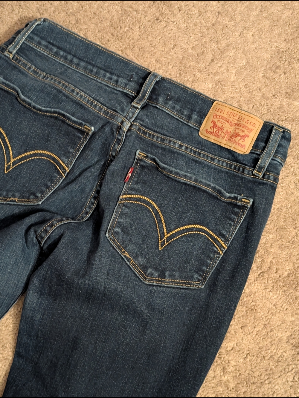Levi's 524 Dark Wash Boot Cut Jeans Size 5 - Picture 5 of 12